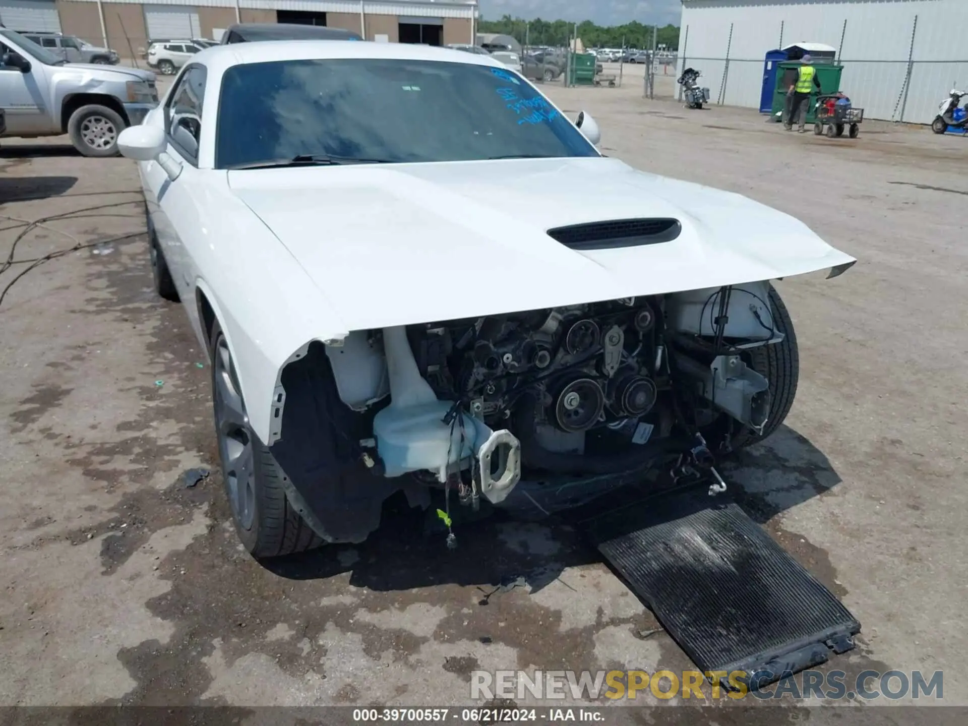 13 Photograph of a damaged car 2C3CDZBT5KH642195 DODGE CHALLENGER 2019
