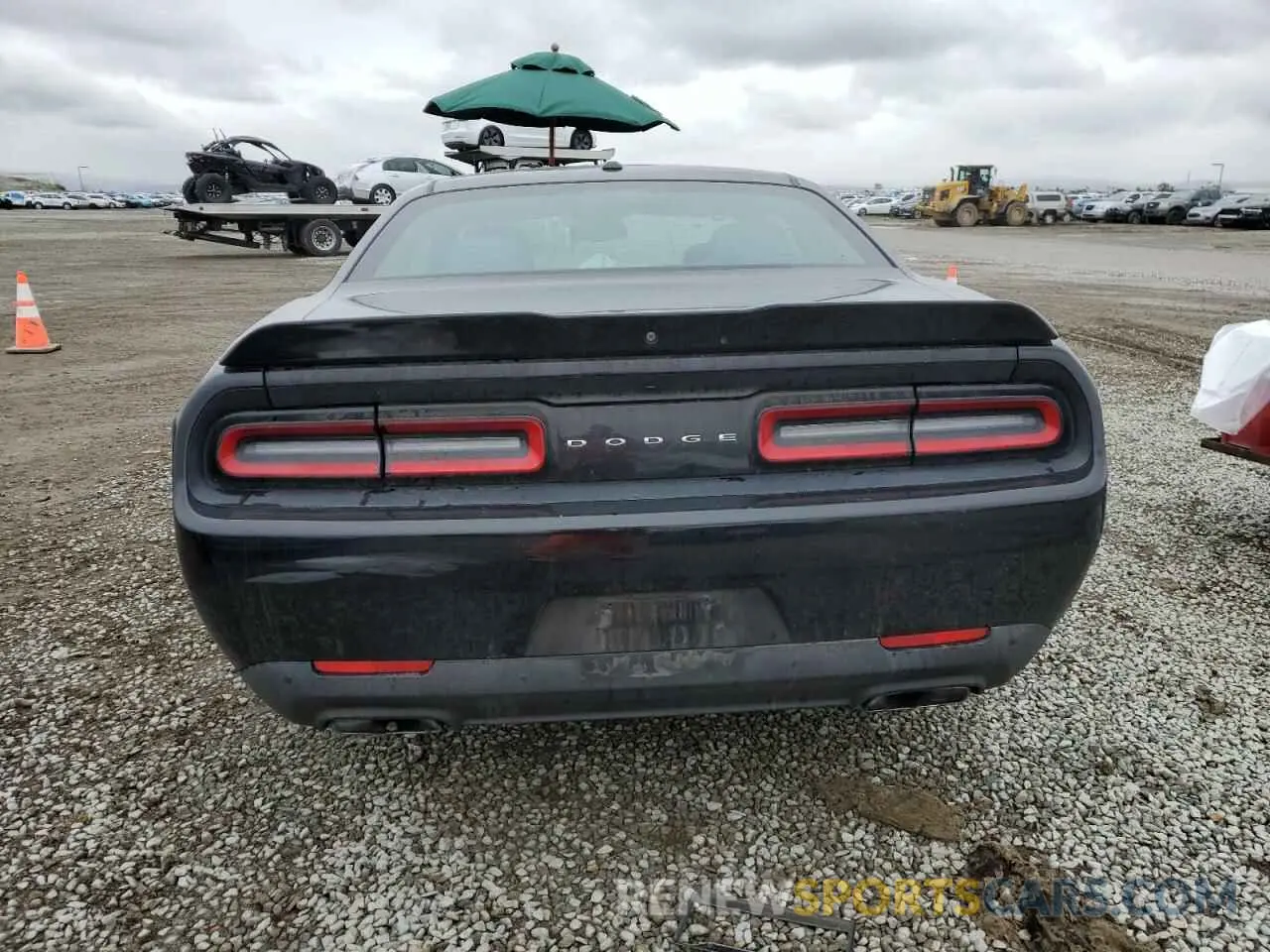 6 Photograph of a damaged car 2C3CDZBT6KH512331 DODGE CHALLENGER 2019