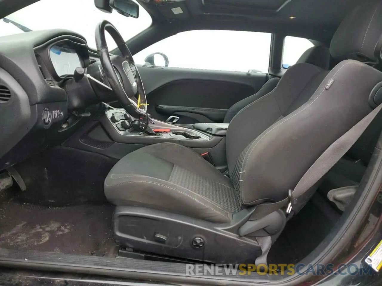 7 Photograph of a damaged car 2C3CDZBT6KH512331 DODGE CHALLENGER 2019