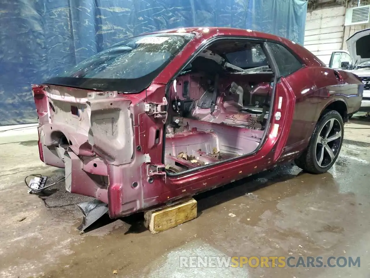1 Photograph of a damaged car 2C3CDZBT6KH629357 DODGE CHALLENGER 2019