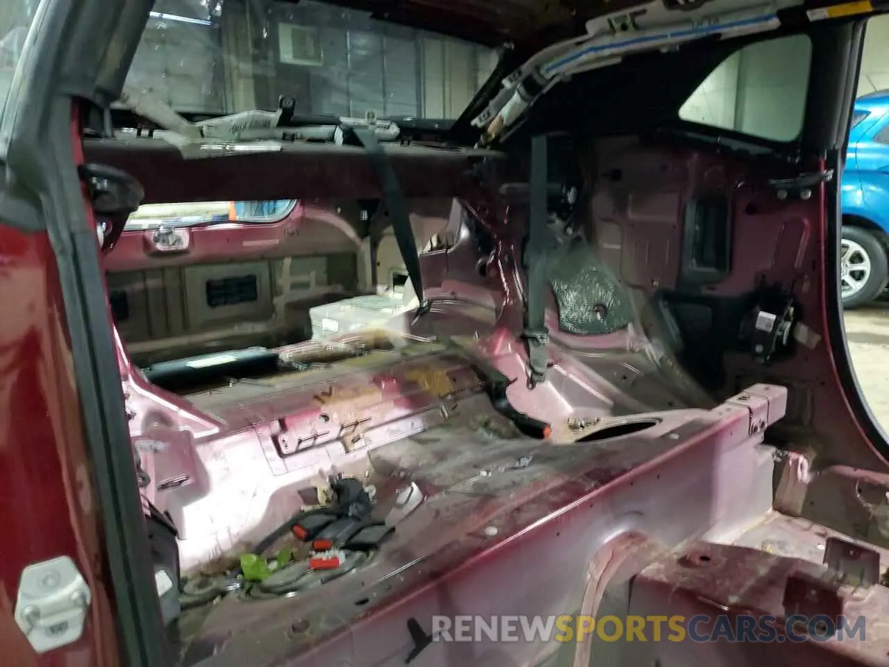 10 Photograph of a damaged car 2C3CDZBT6KH629357 DODGE CHALLENGER 2019