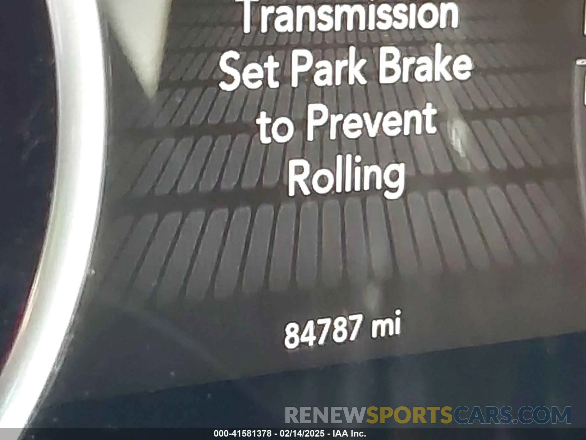 15 Photograph of a damaged car 2C3CDZBT6KH660527 DODGE CHALLENGER 2019