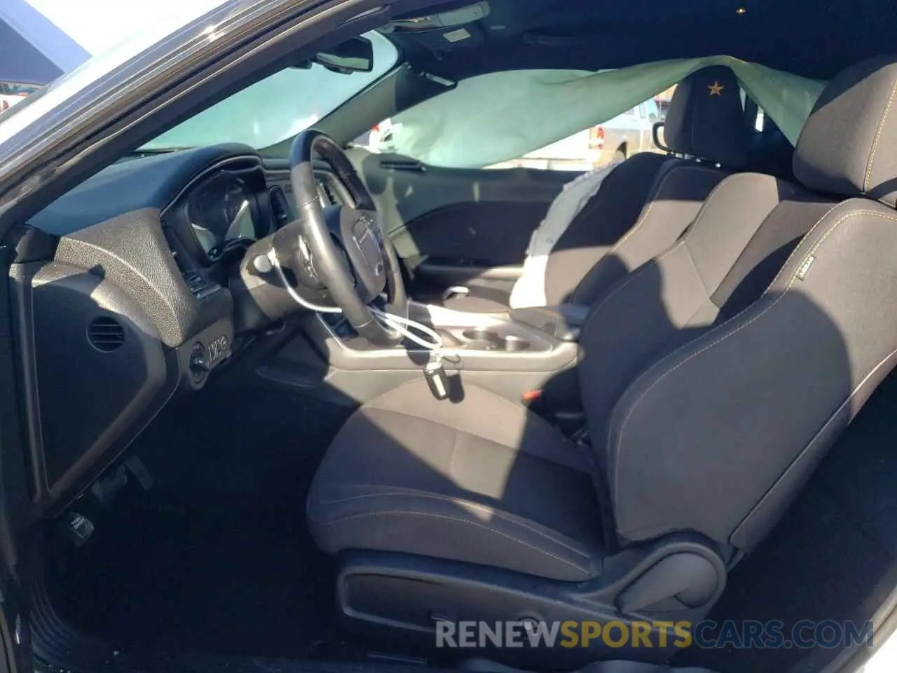 7 Photograph of a damaged car 2C3CDZBT6KH663508 DODGE CHALLENGER 2019