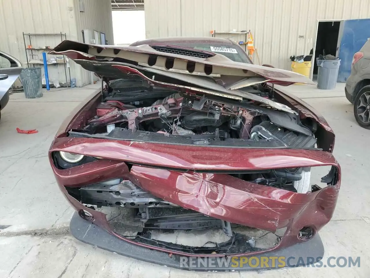 5 Photograph of a damaged car 2C3CDZBT7KH512175 DODGE CHALLENGER 2019