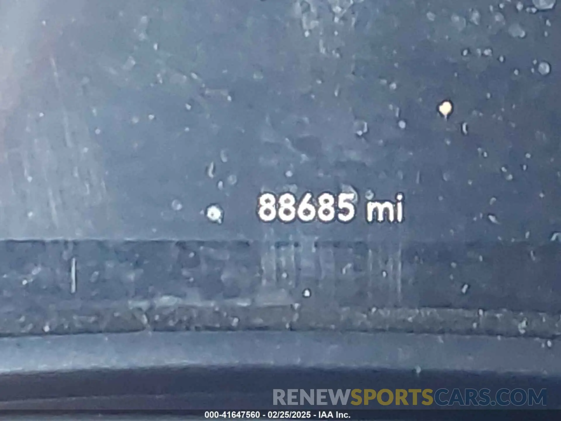 16 Photograph of a damaged car 2C3CDZBT7KH583408 DODGE CHALLENGER 2019