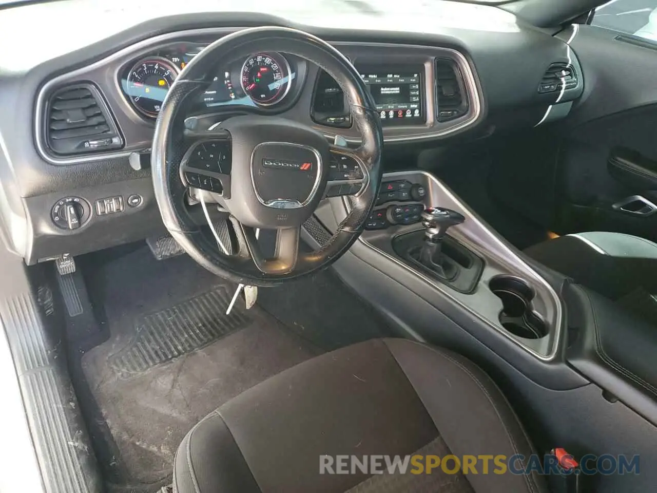 8 Photograph of a damaged car 2C3CDZBT7KH583537 DODGE CHALLENGER 2019