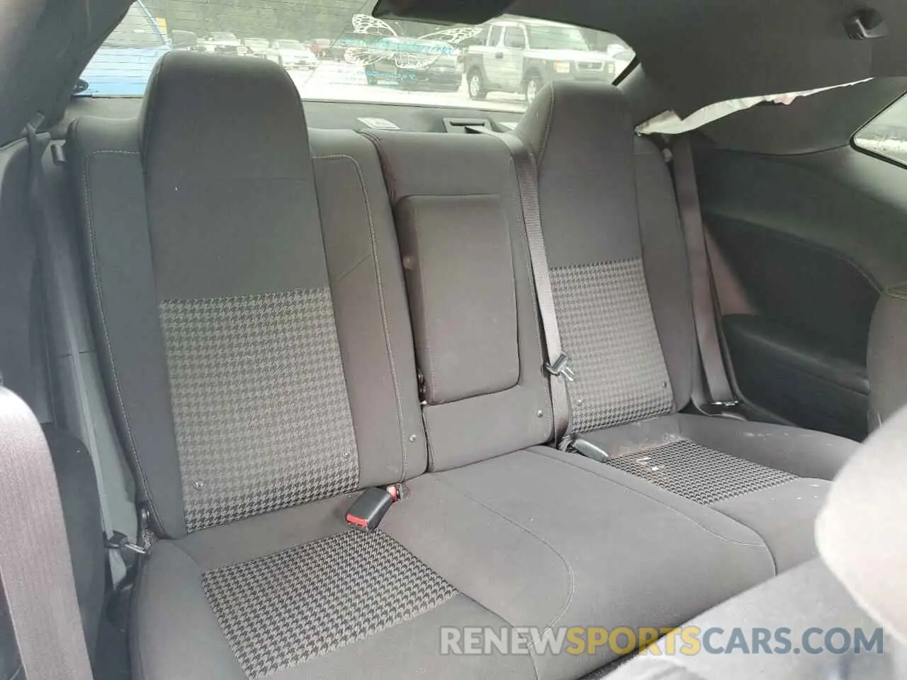 10 Photograph of a damaged car 2C3CDZBT7KH606198 DODGE CHALLENGER 2019