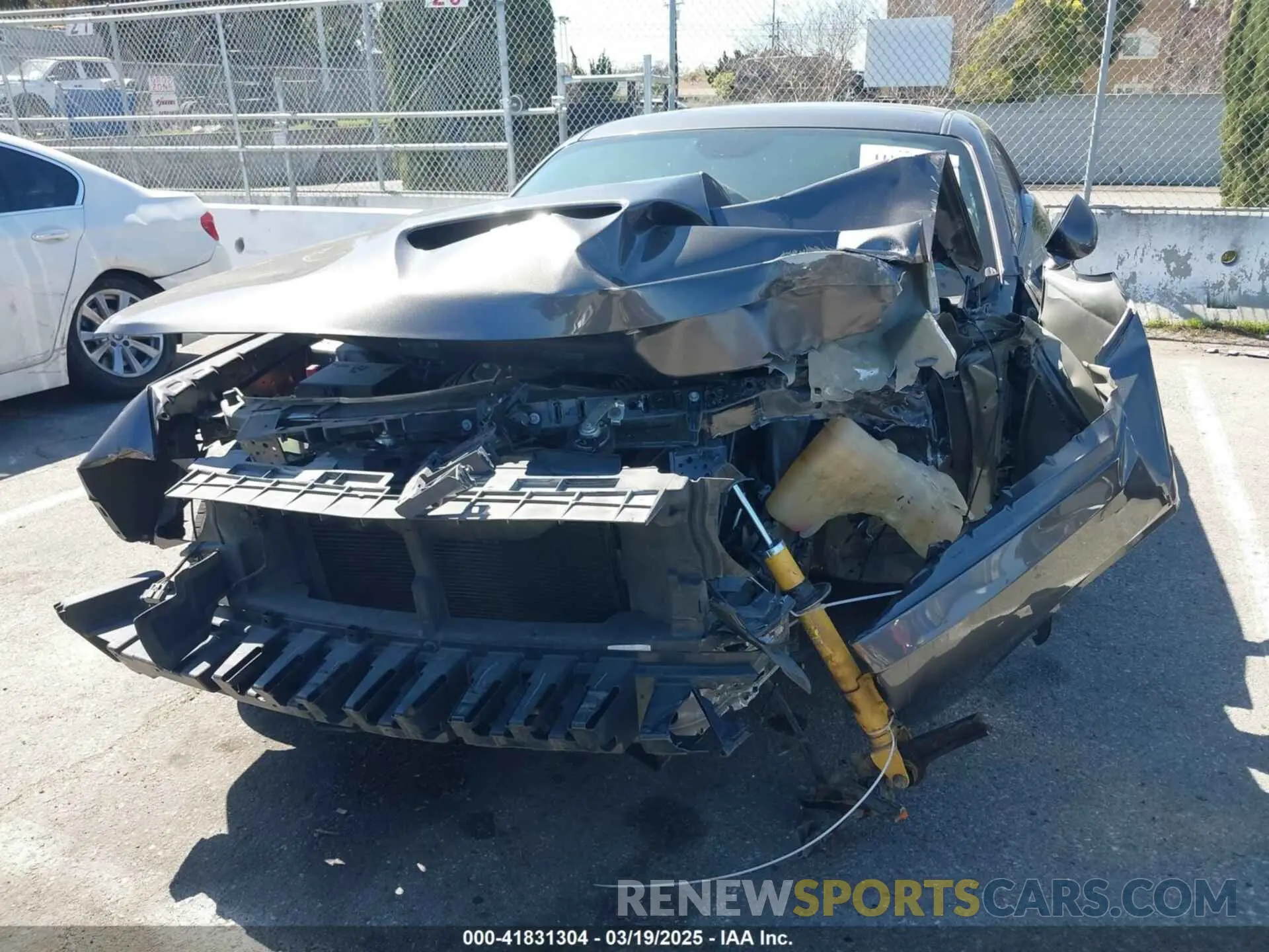 11 Photograph of a damaged car 2C3CDZBT7KH641758 DODGE CHALLENGER 2019