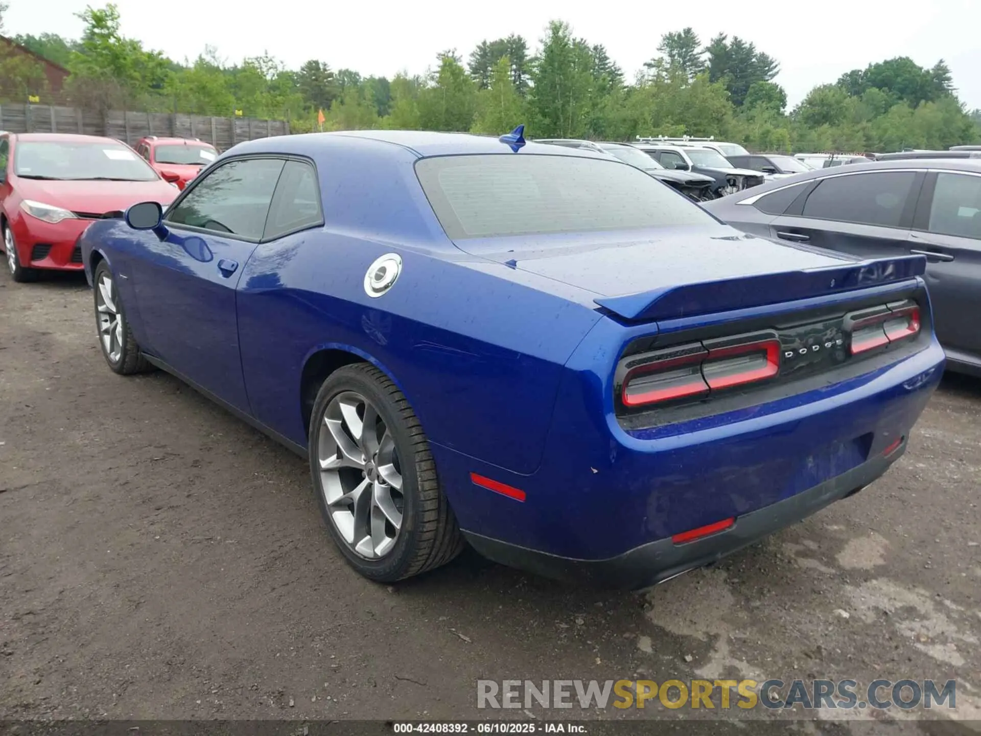 3 Photograph of a damaged car 2C3CDZBT7KH751984 DODGE CHALLENGER 2019