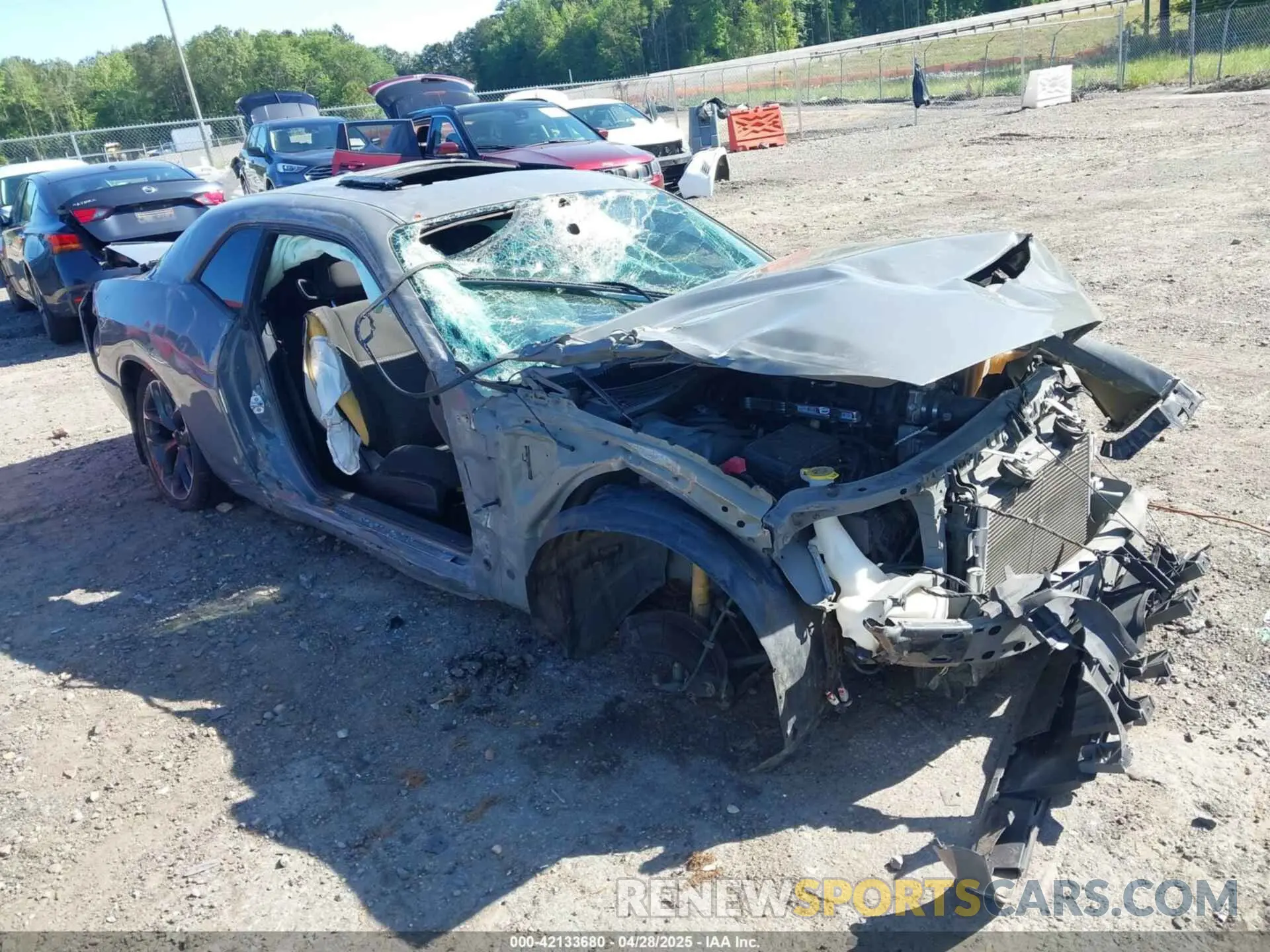 1 Photograph of a damaged car 2C3CDZBT8KH570991 DODGE CHALLENGER 2019