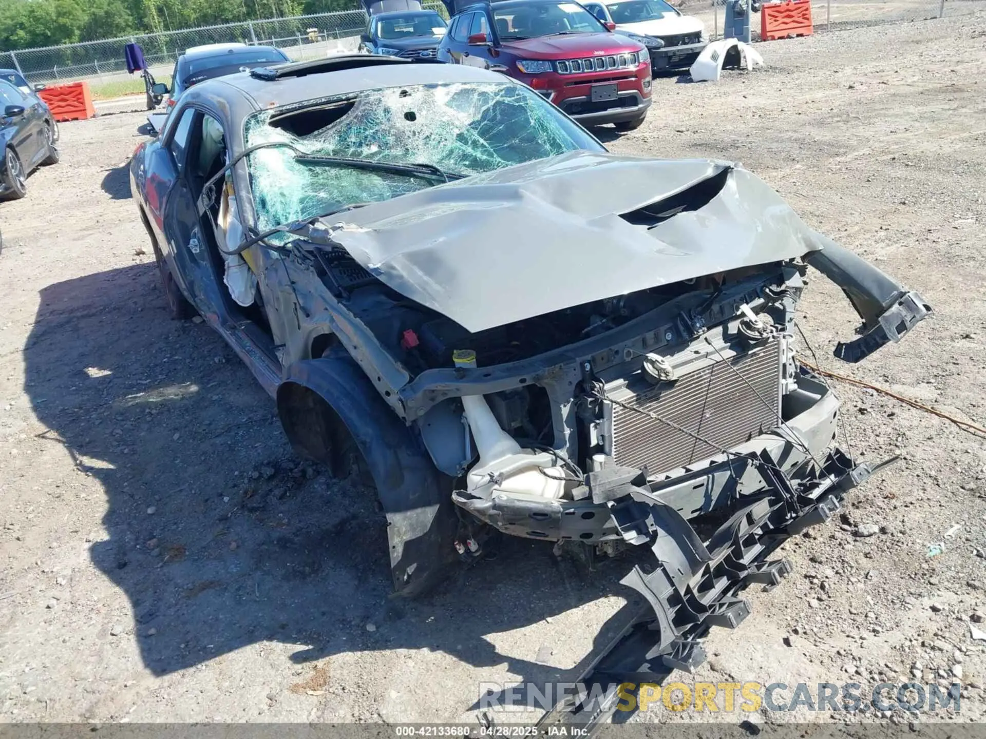 6 Photograph of a damaged car 2C3CDZBT8KH570991 DODGE CHALLENGER 2019