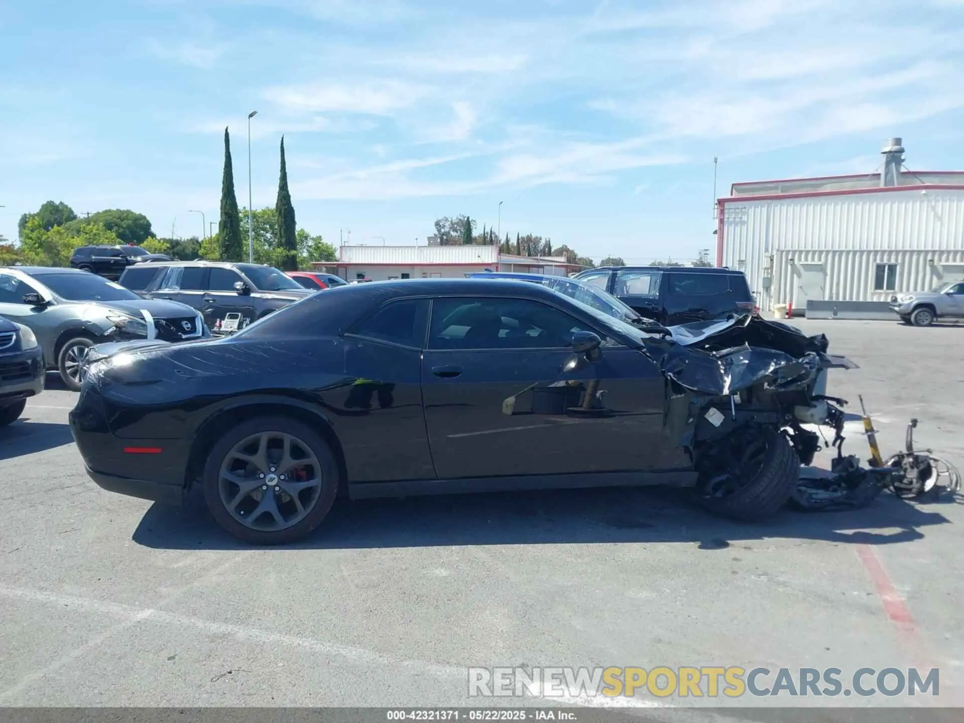 14 Photograph of a damaged car 2C3CDZBT8KH574054 DODGE CHALLENGER 2019