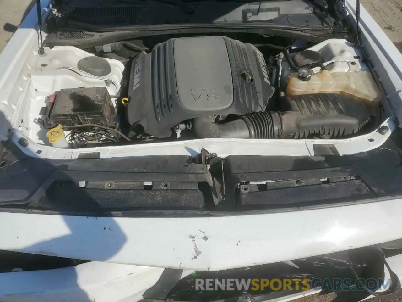 11 Photograph of a damaged car 2C3CDZBT8KH641638 DODGE CHALLENGER 2019
