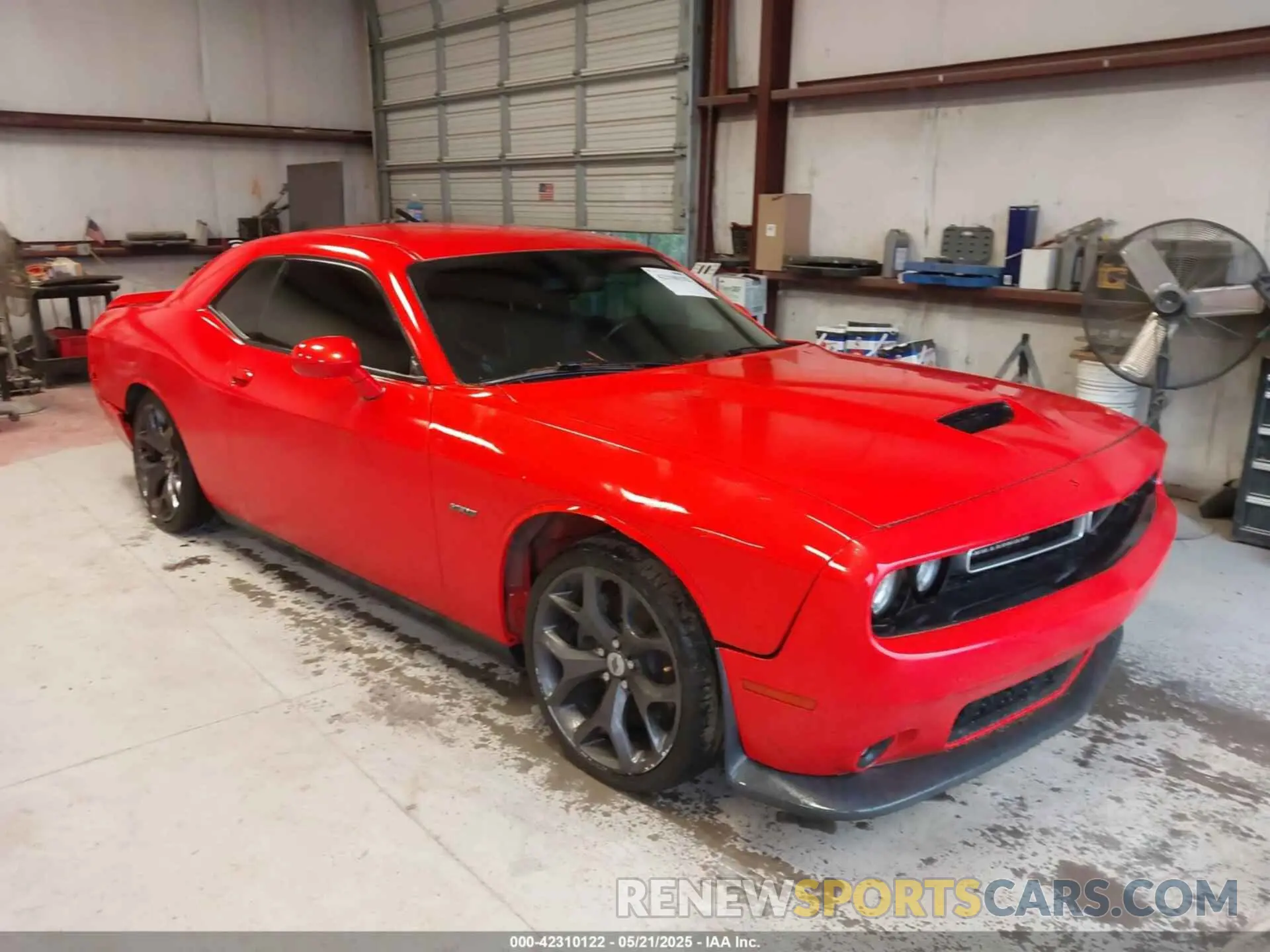 1 Photograph of a damaged car 2C3CDZBT9KH627697 DODGE CHALLENGER 2019