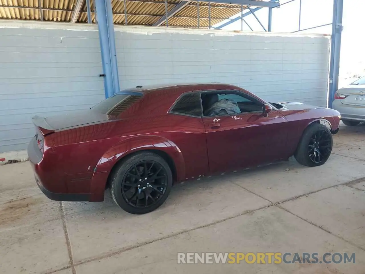 3 Photograph of a damaged car 2C3CDZBTXKH583144 DODGE CHALLENGER 2019