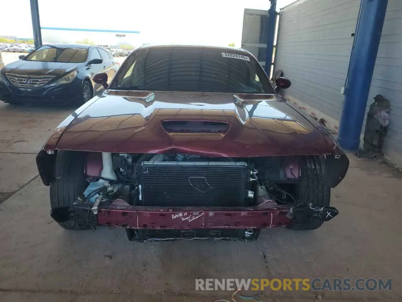 5 Photograph of a damaged car 2C3CDZBTXKH583144 DODGE CHALLENGER 2019