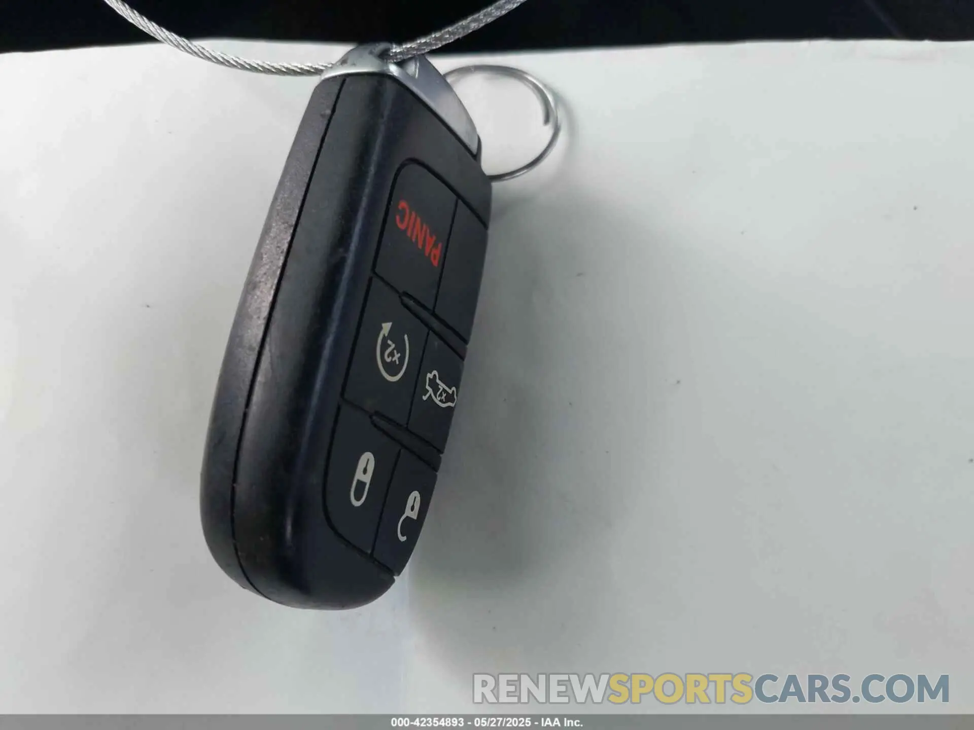 11 Photograph of a damaged car 2C3CDZFJ2KH586810 DODGE CHALLENGER 2019