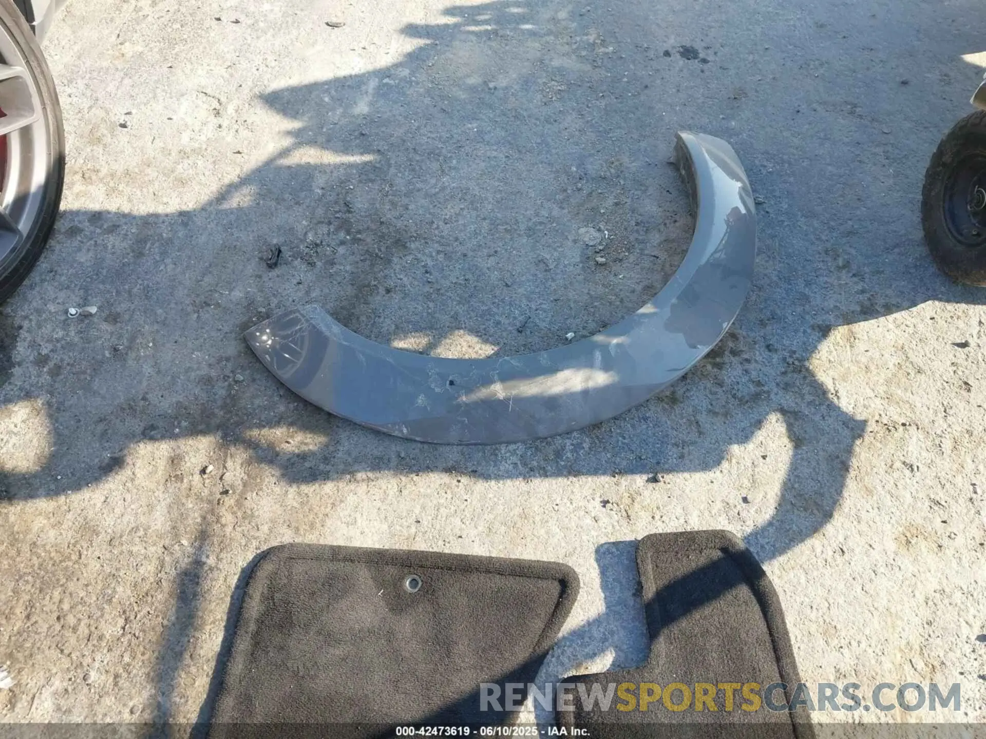 11 Photograph of a damaged car 2C3CDZFJ2KH716620 DODGE CHALLENGER 2019
