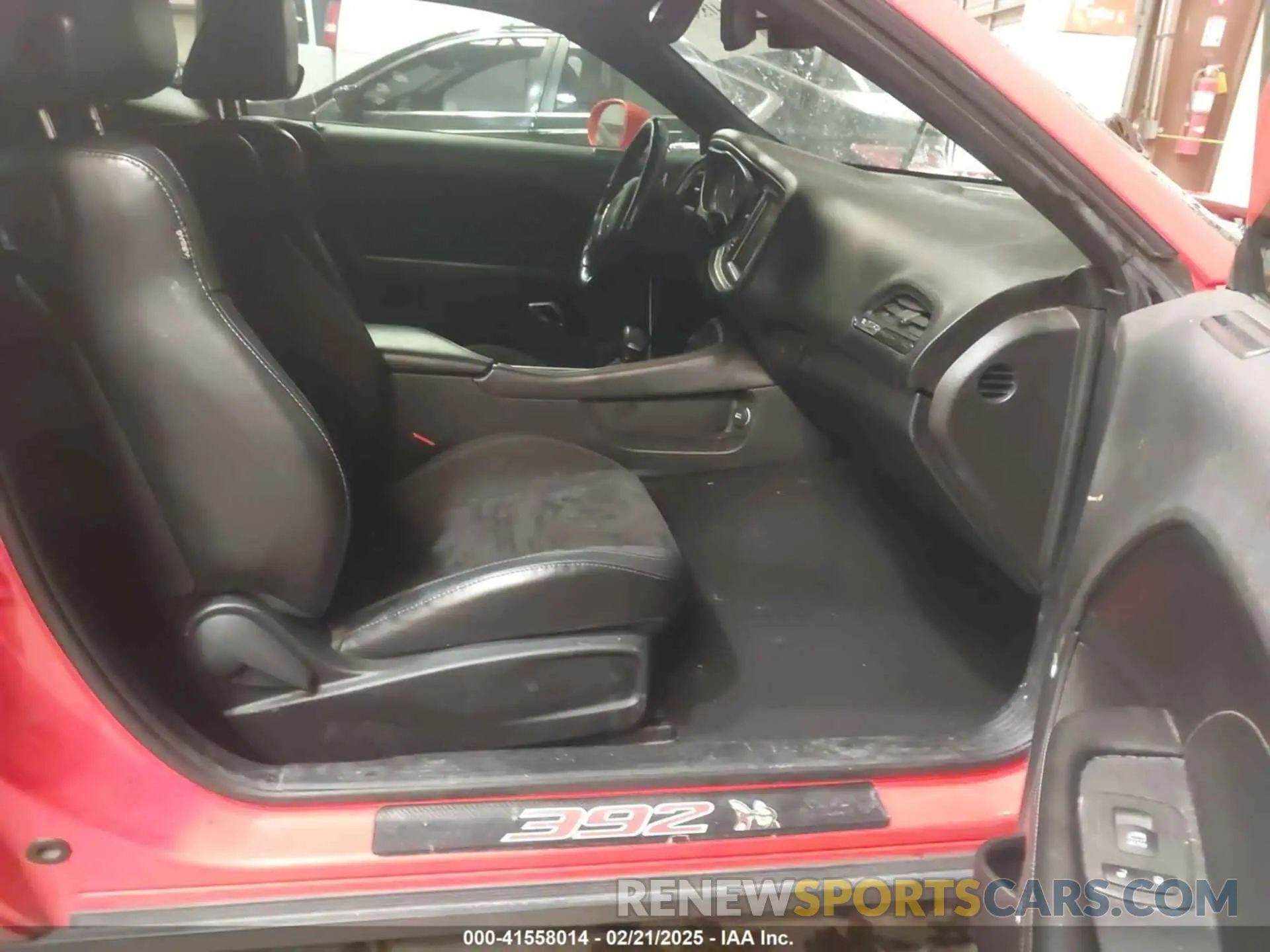 5 Photograph of a damaged car 2C3CDZFJ3KH626859 DODGE CHALLENGER 2019