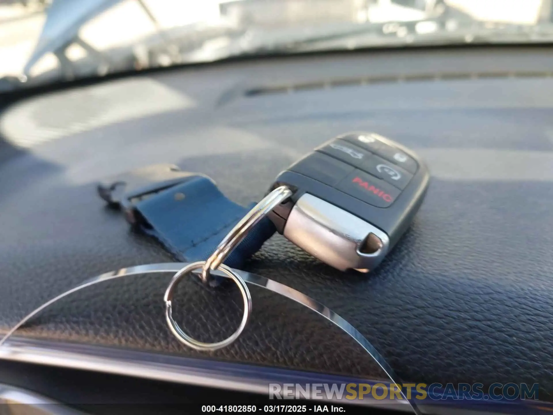 11 Photograph of a damaged car 2C3CDZFJ3KH747617 DODGE CHALLENGER 2019
