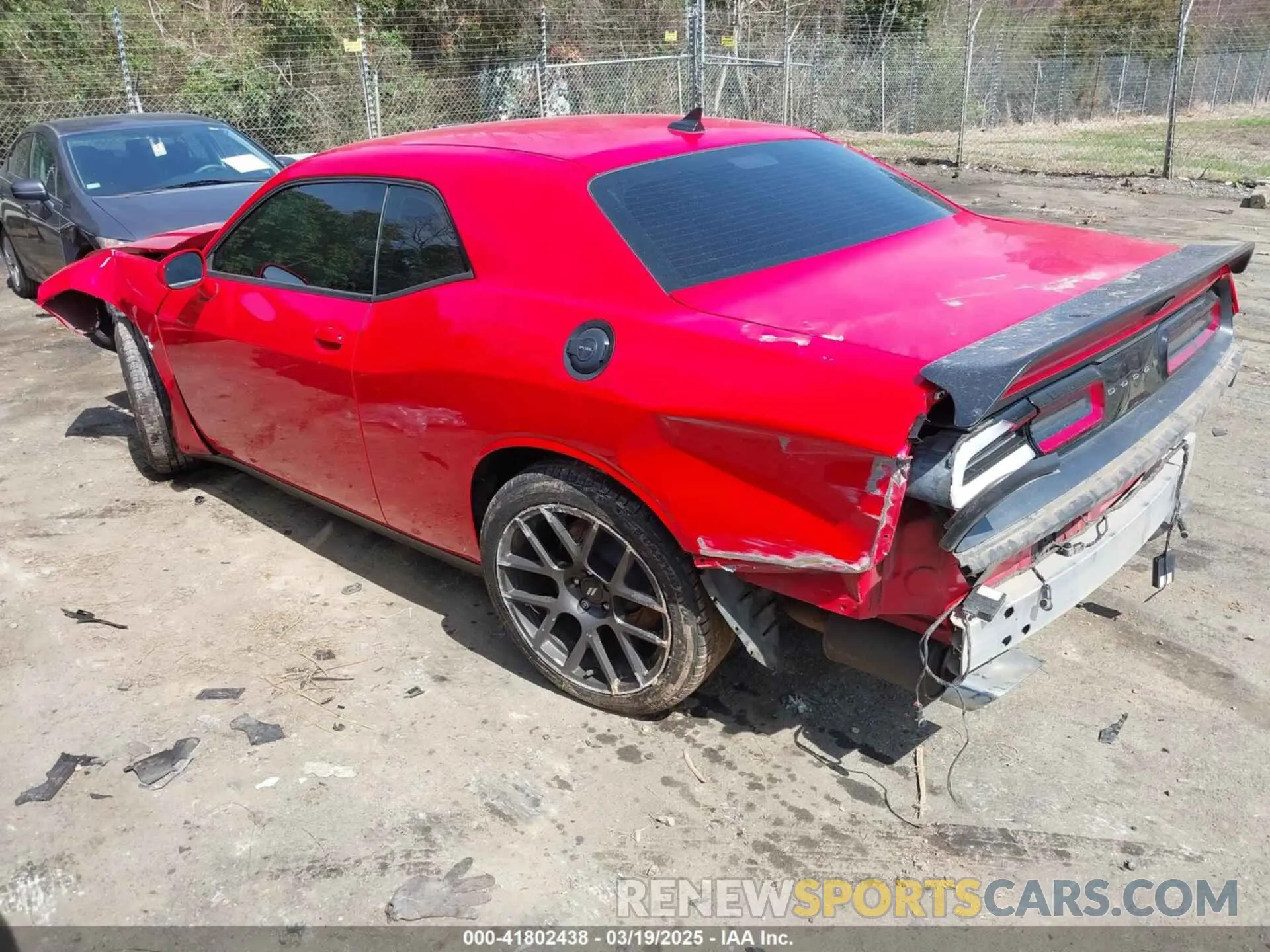 3 Фотография поврежденного автомобиля 2C3CDZFJ4KH625400 DODGE CHALLENGER 2019