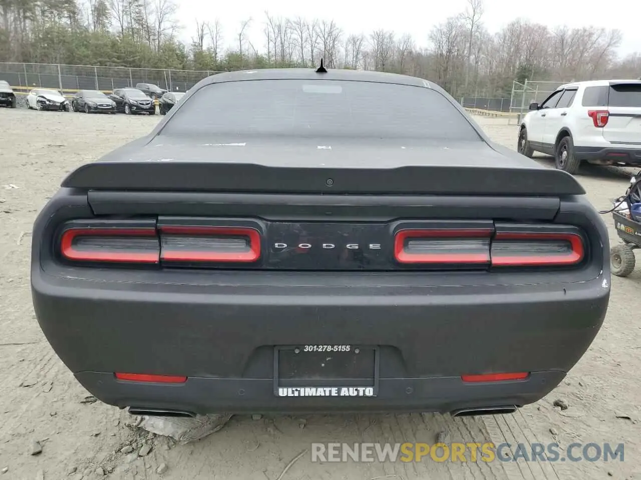 6 Photograph of a damaged car 2C3CDZFJ5KH724209 DODGE CHALLENGER 2019