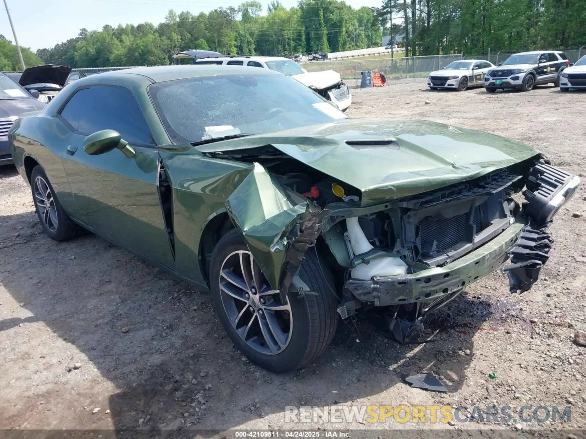 1 Photograph of a damaged car 2C3CDZGG0KH628040 DODGE CHALLENGER 2019