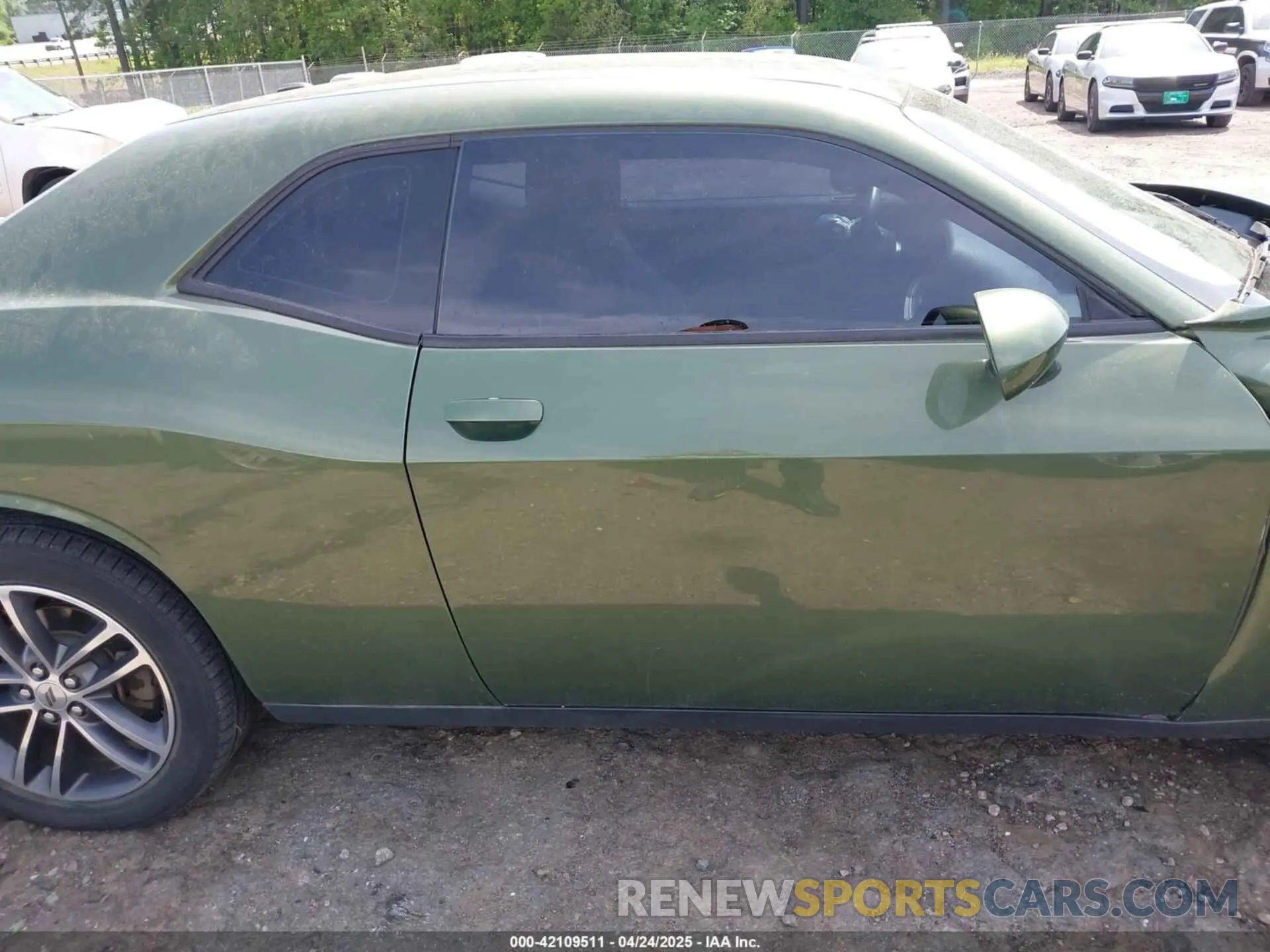 14 Photograph of a damaged car 2C3CDZGG0KH628040 DODGE CHALLENGER 2019