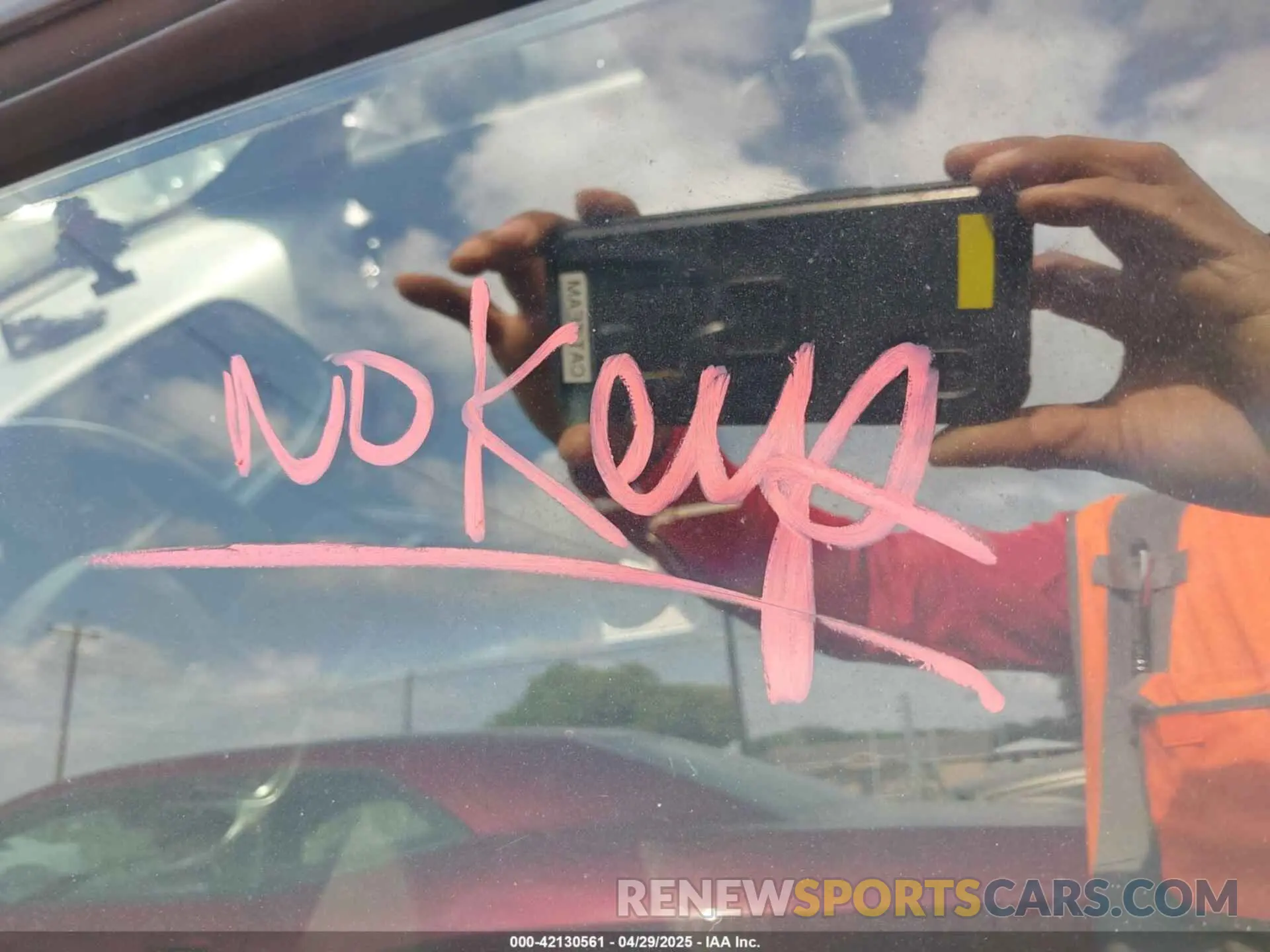 11 Photograph of a damaged car 2C3CDZGG6KH642945 DODGE CHALLENGER 2019