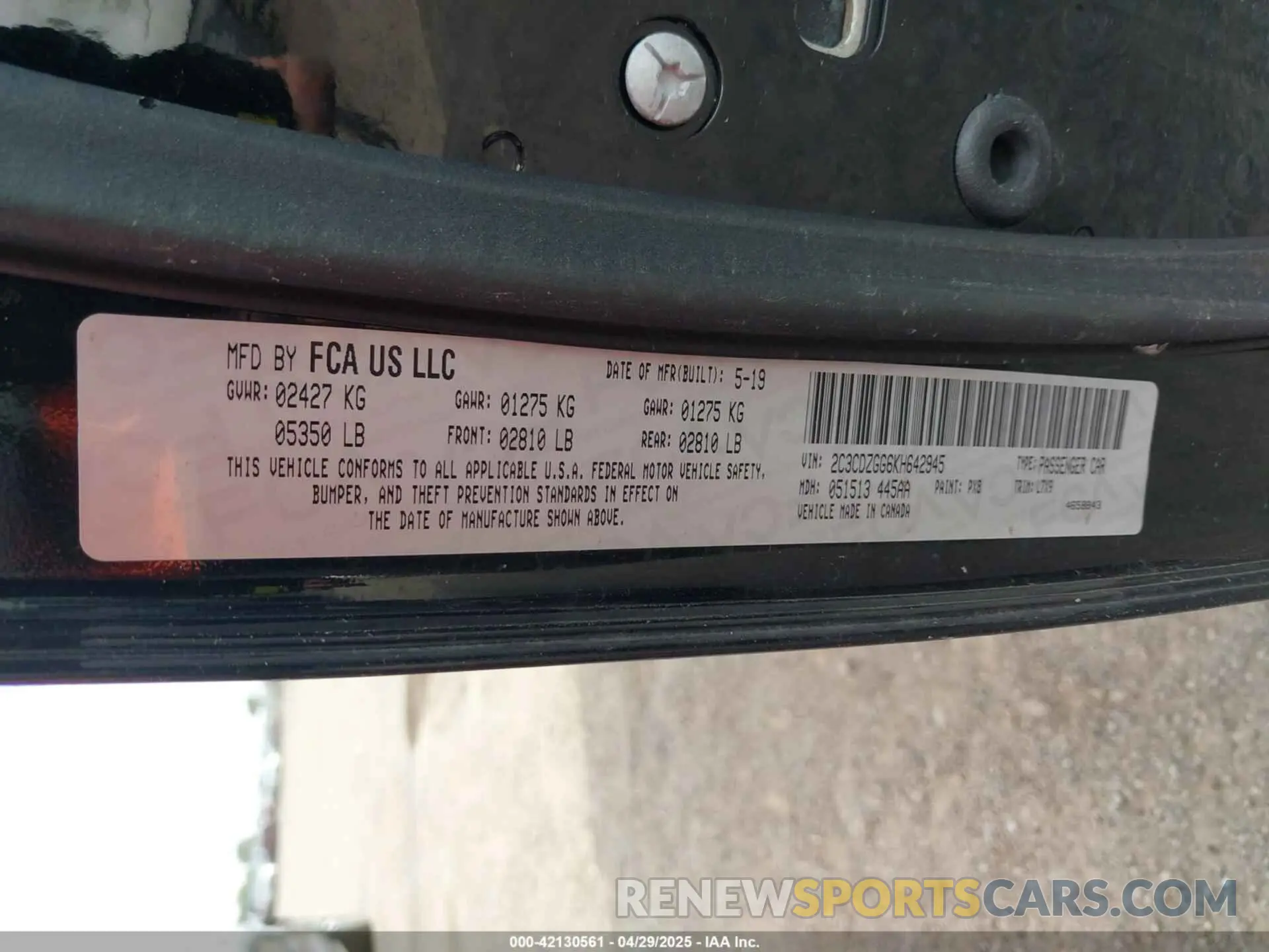 9 Photograph of a damaged car 2C3CDZGG6KH642945 DODGE CHALLENGER 2019