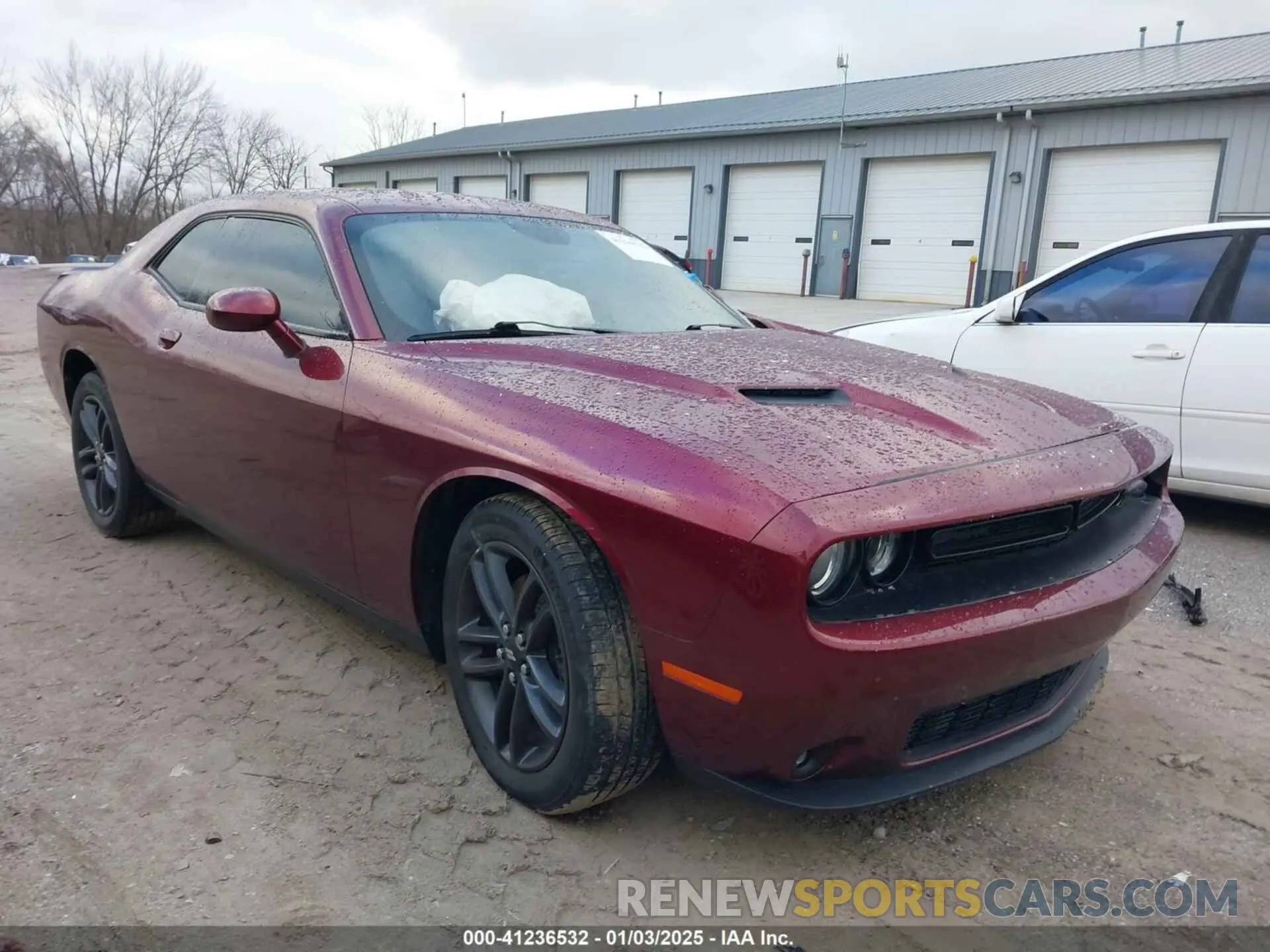 1 Photograph of a damaged car 2C3CDZGG7KH683567 DODGE CHALLENGER 2019