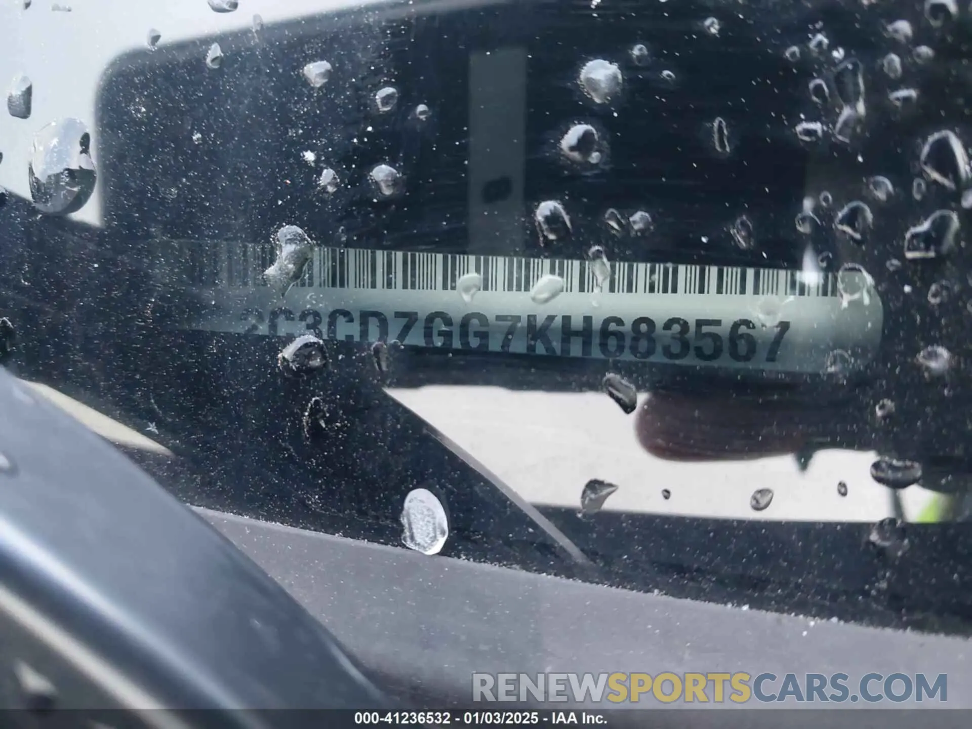 9 Photograph of a damaged car 2C3CDZGG7KH683567 DODGE CHALLENGER 2019