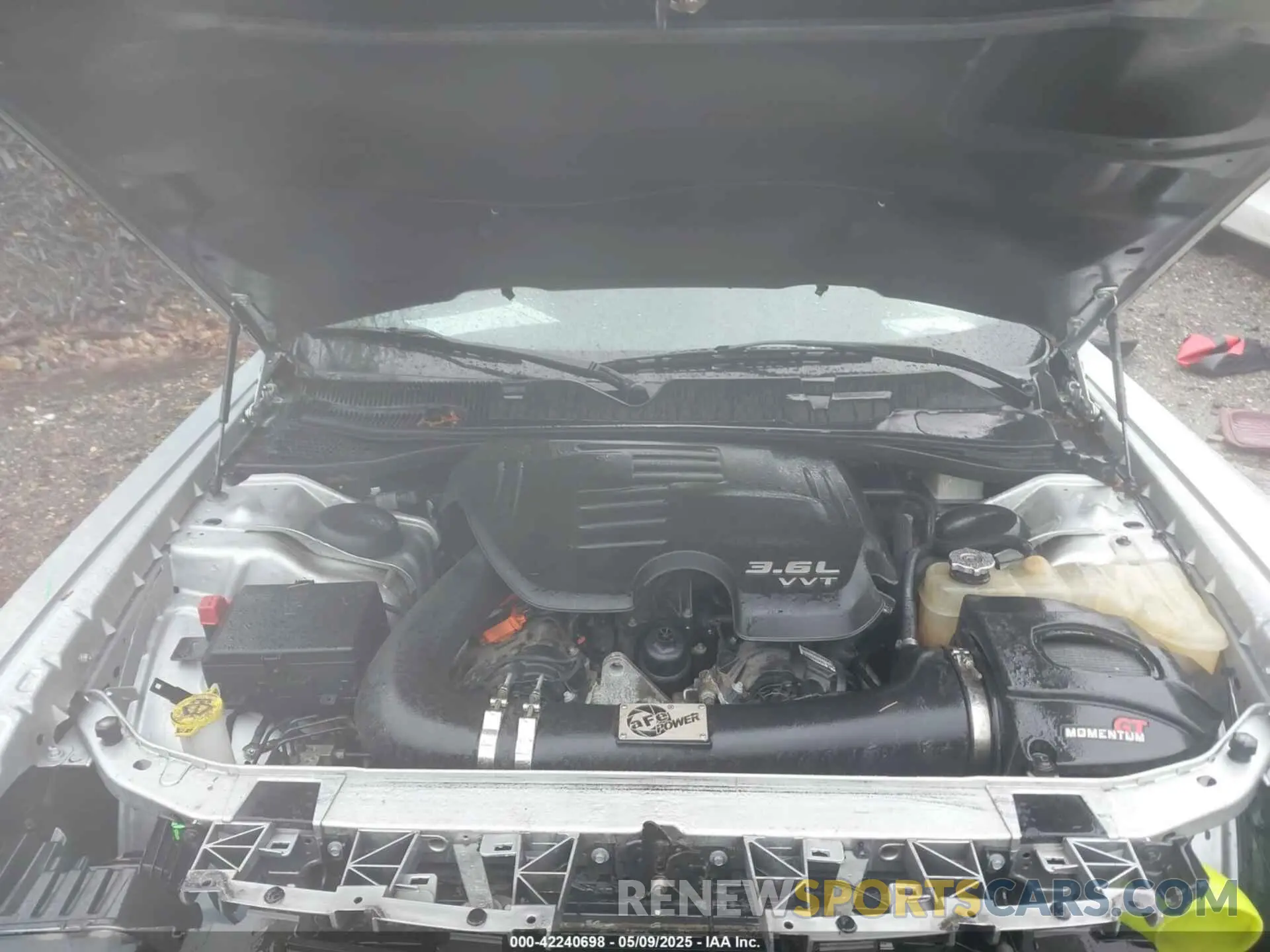 10 Photograph of a damaged car 2C3CDZGG9KH717332 DODGE CHALLENGER 2019