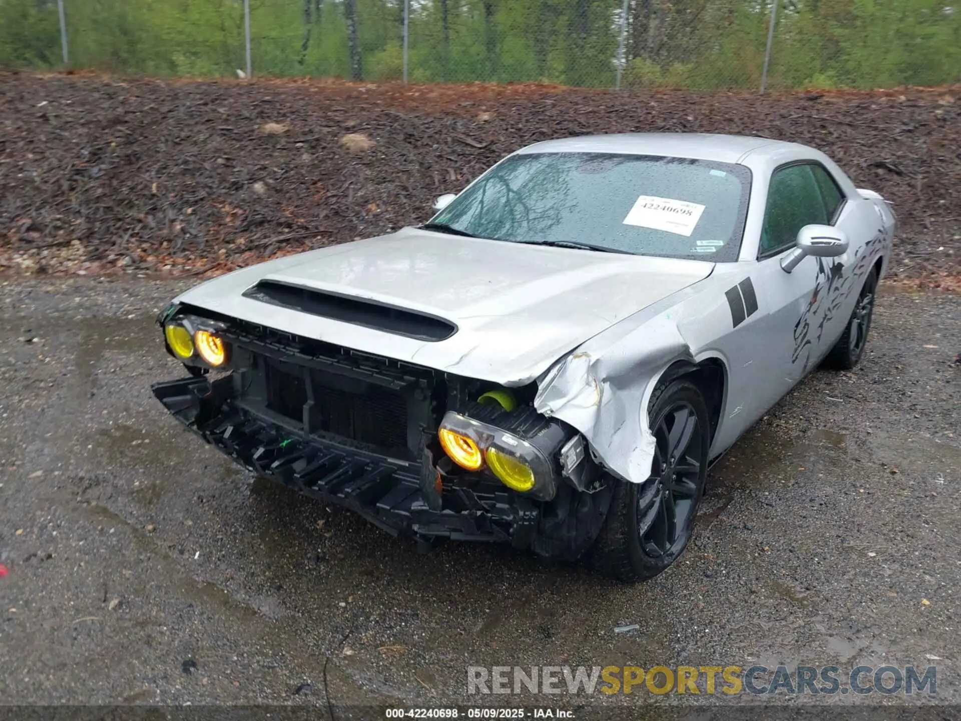 6 Photograph of a damaged car 2C3CDZGG9KH717332 DODGE CHALLENGER 2019