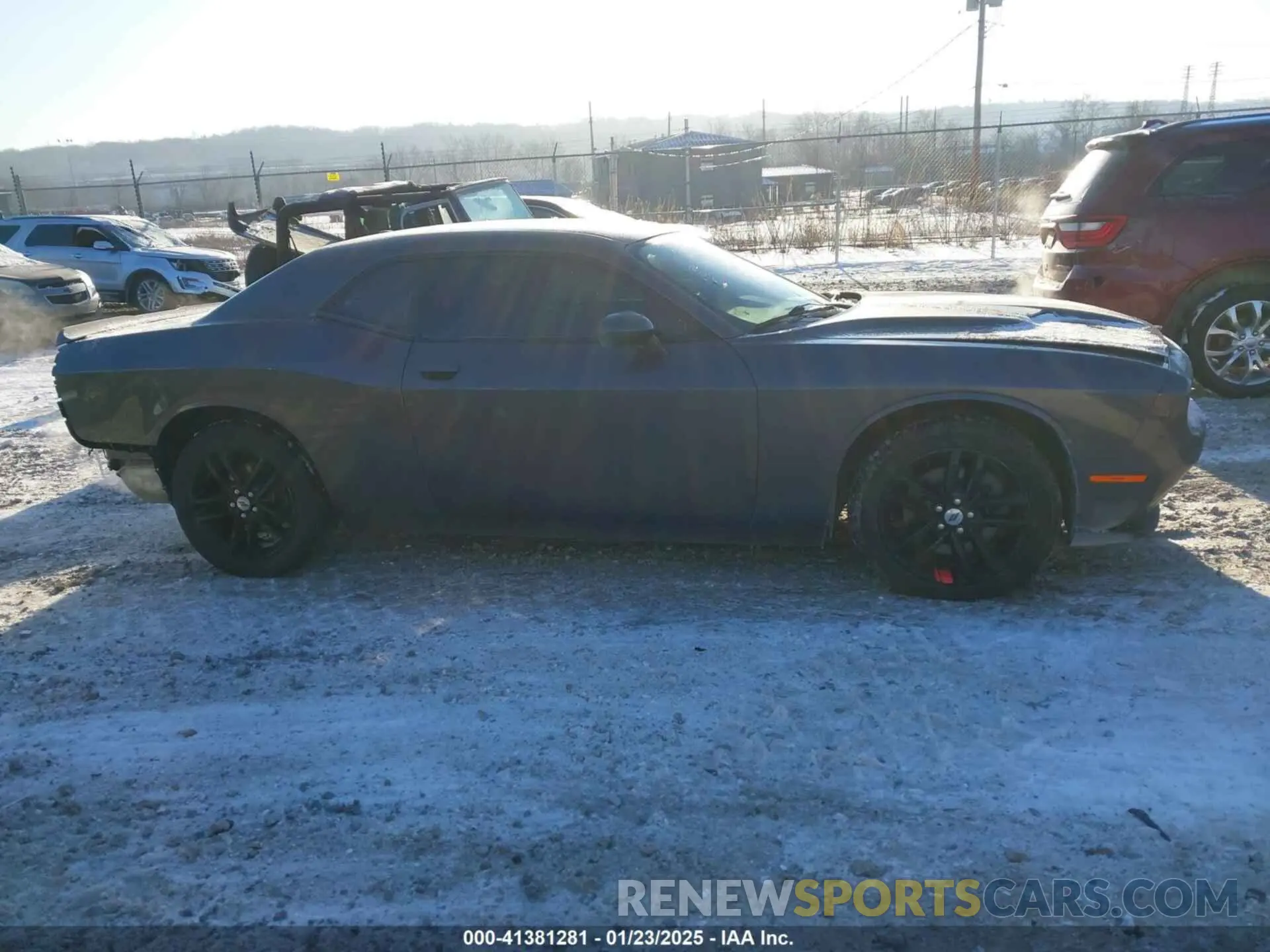 13 Photograph of a damaged car 2C3CDZGGXKH759895 DODGE CHALLENGER 2019