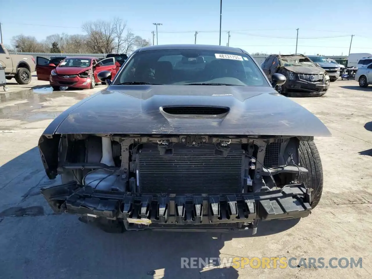 5 Photograph of a damaged car 2C3CDZJG0KH621095 DODGE CHALLENGER 2019