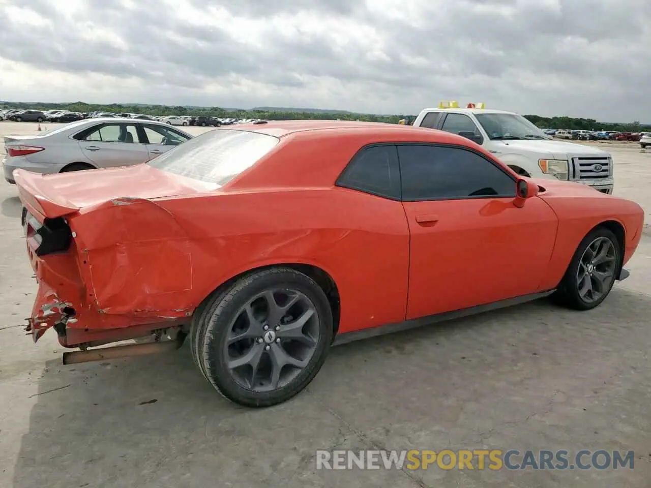 3 Фотография поврежденного автомобиля 2C3CDZJG0KH758957 DODGE CHALLENGER 2019