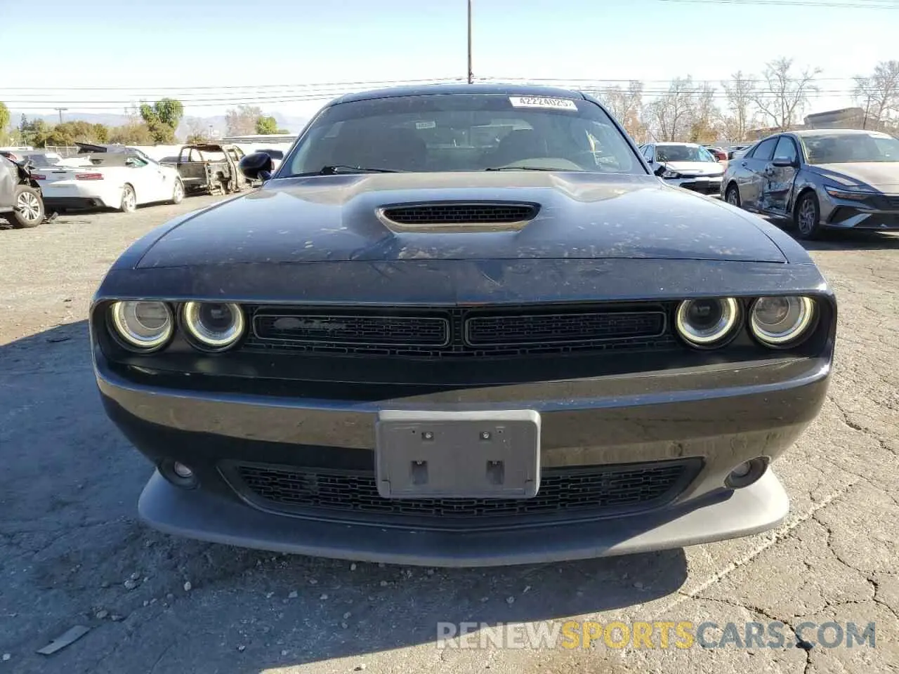 5 Photograph of a damaged car 2C3CDZJG1KH708827 DODGE CHALLENGER 2019