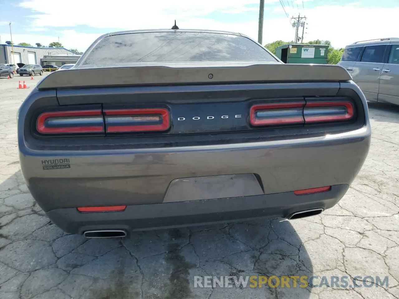 6 Photograph of a damaged car 2C3CDZJG2KH557643 DODGE CHALLENGER 2019