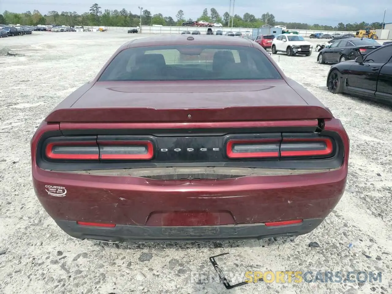 6 Photograph of a damaged car 2C3CDZJG5KH759487 DODGE CHALLENGER 2019