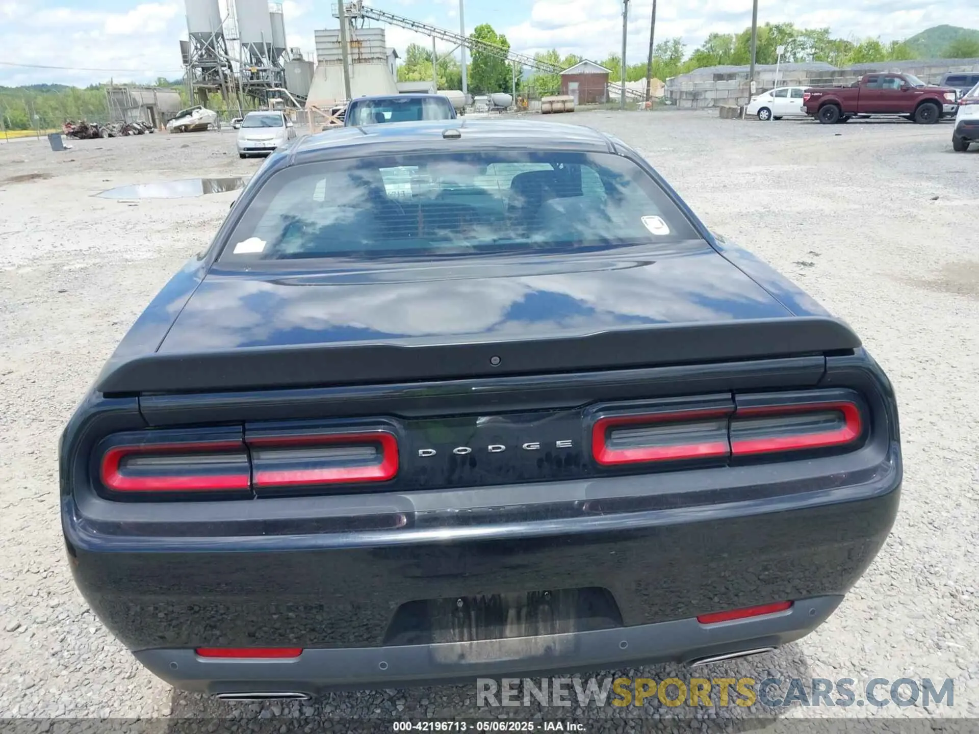 16 Photograph of a damaged car 2C3CDZJG7KH747793 DODGE CHALLENGER 2019