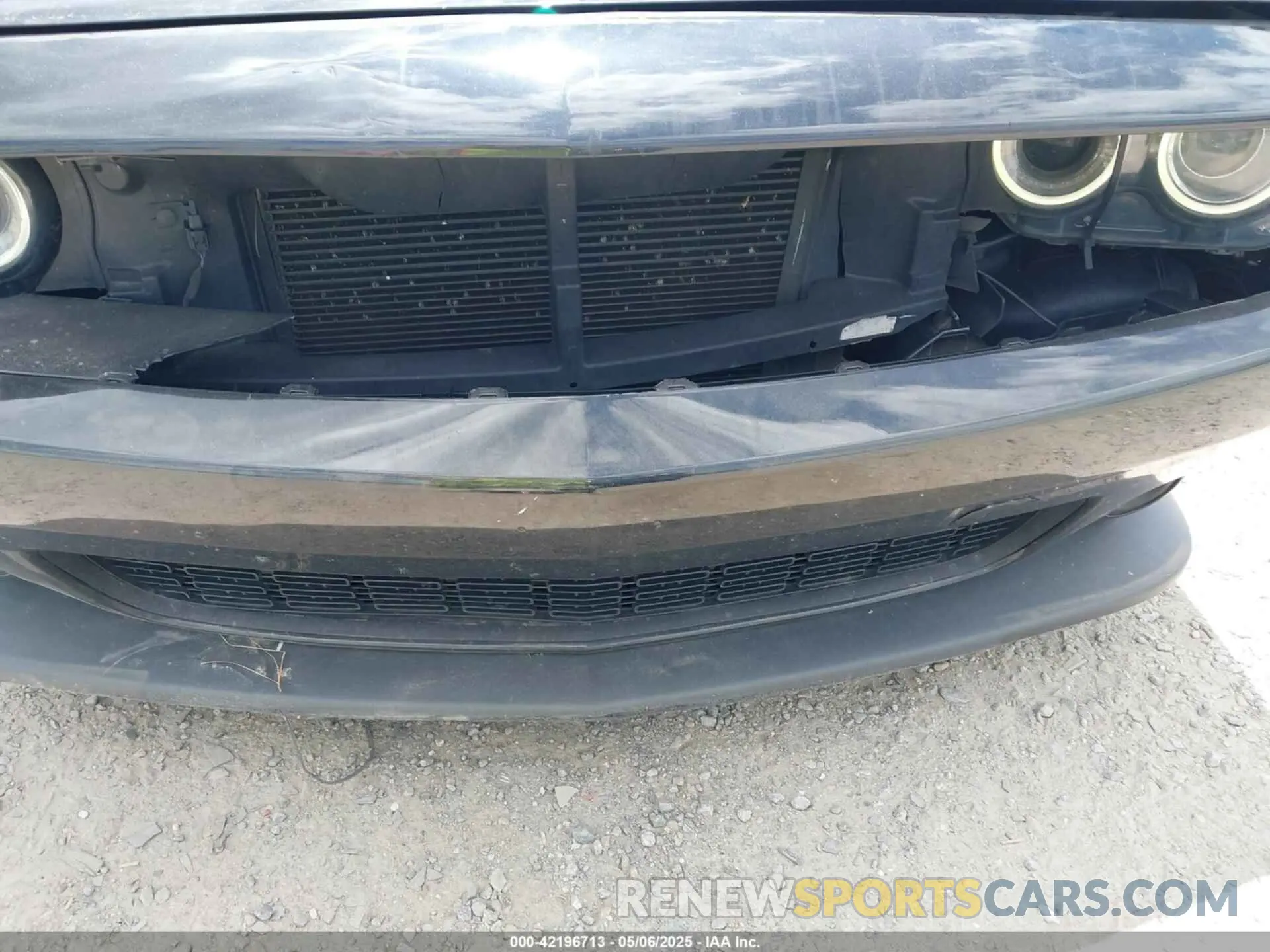 6 Photograph of a damaged car 2C3CDZJG7KH747793 DODGE CHALLENGER 2019