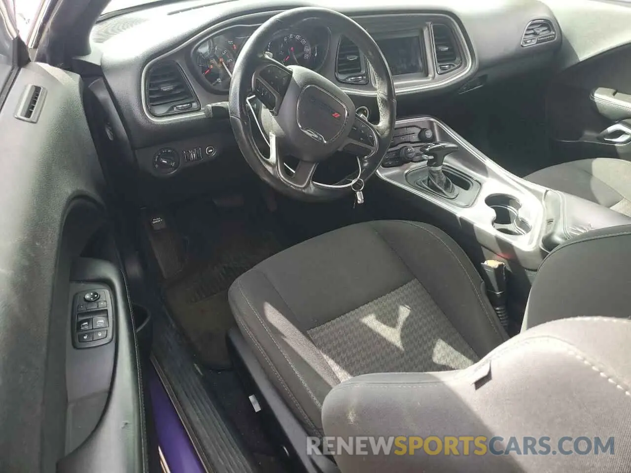 8 Photograph of a damaged car 2C3CDZKG3KH637368 DODGE CHALLENGER 2019