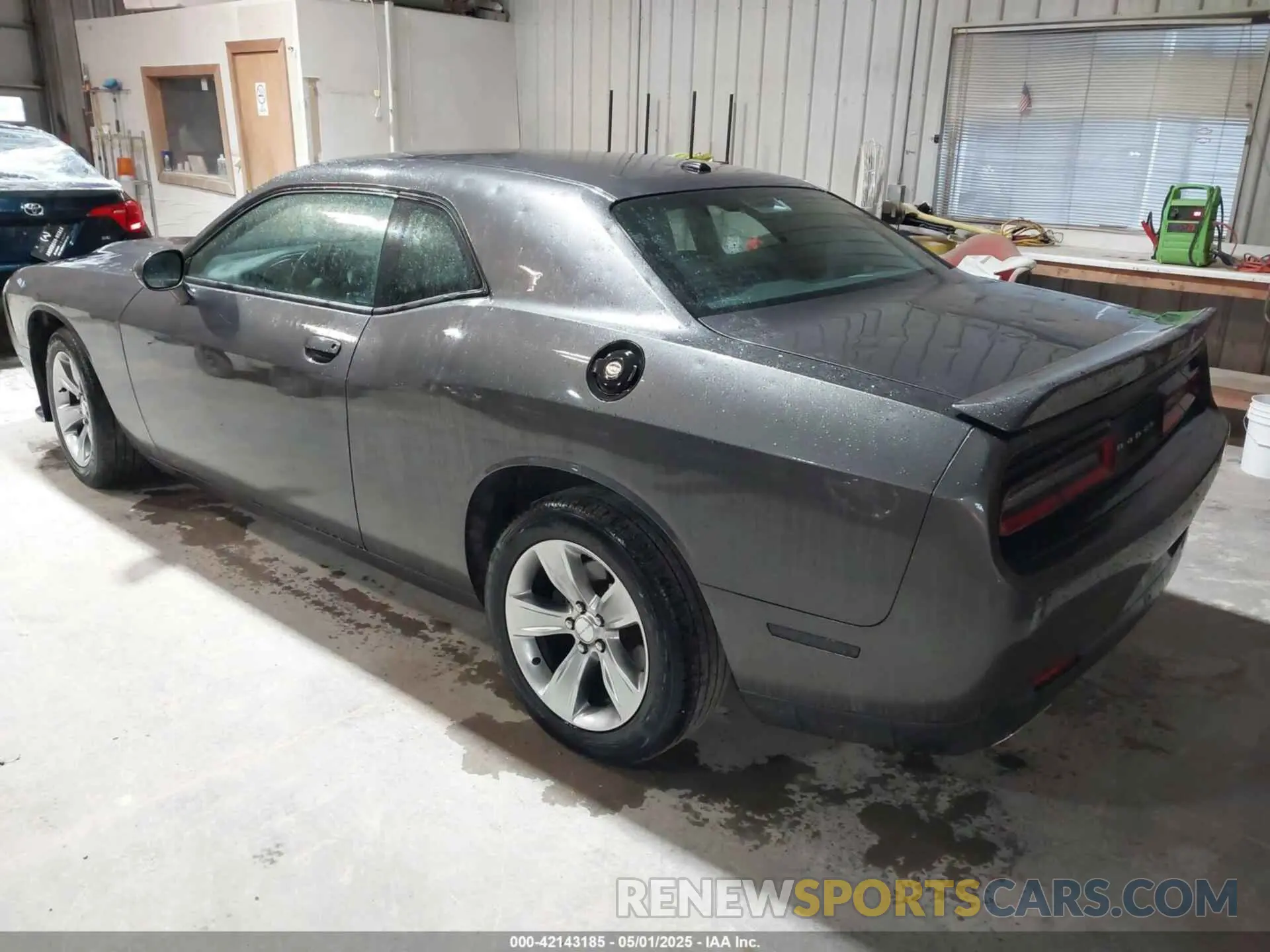 3 Фотография поврежденного автомобиля 2C3CDZAG0LH203315 DODGE CHALLENGER 2020