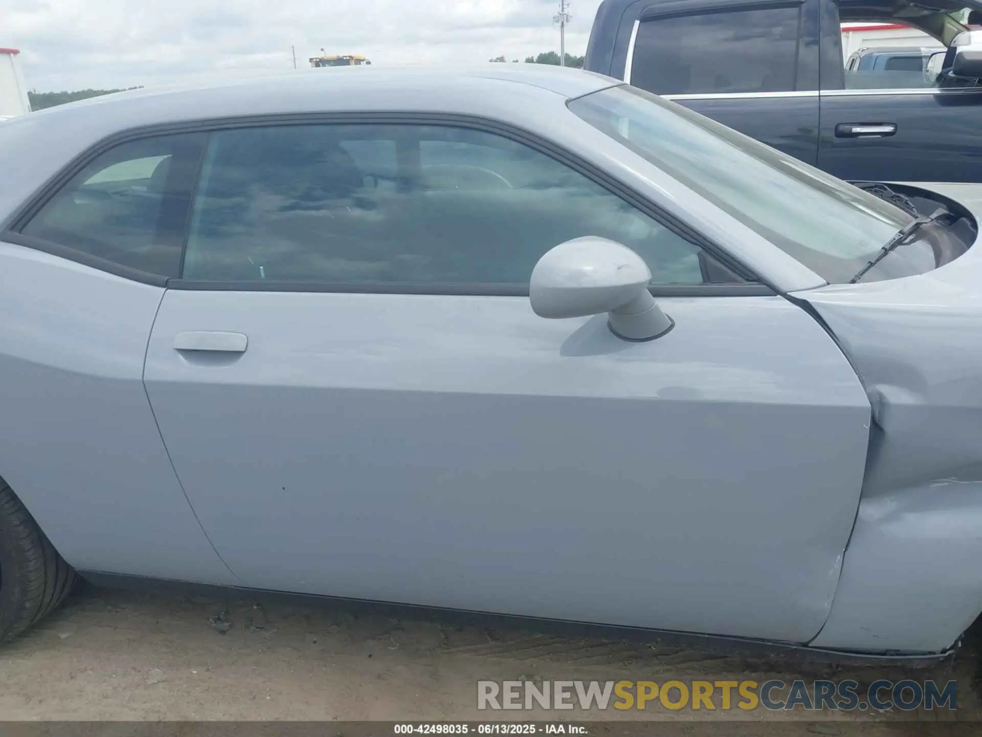 13 Photograph of a damaged car 2C3CDZAG0LH219062 DODGE CHALLENGER 2020