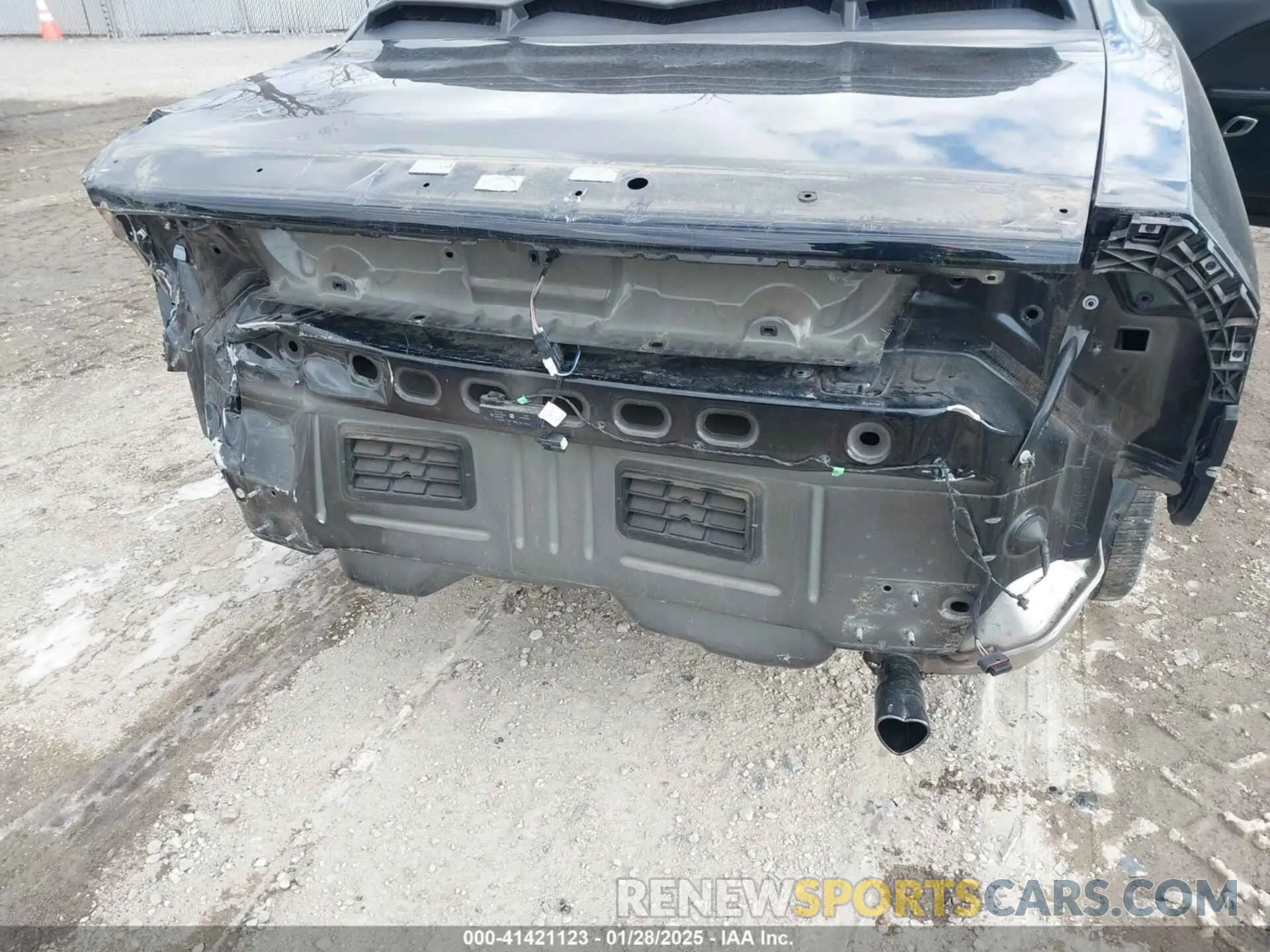 6 Photograph of a damaged car 2C3CDZAG1LH132660 DODGE CHALLENGER 2020
