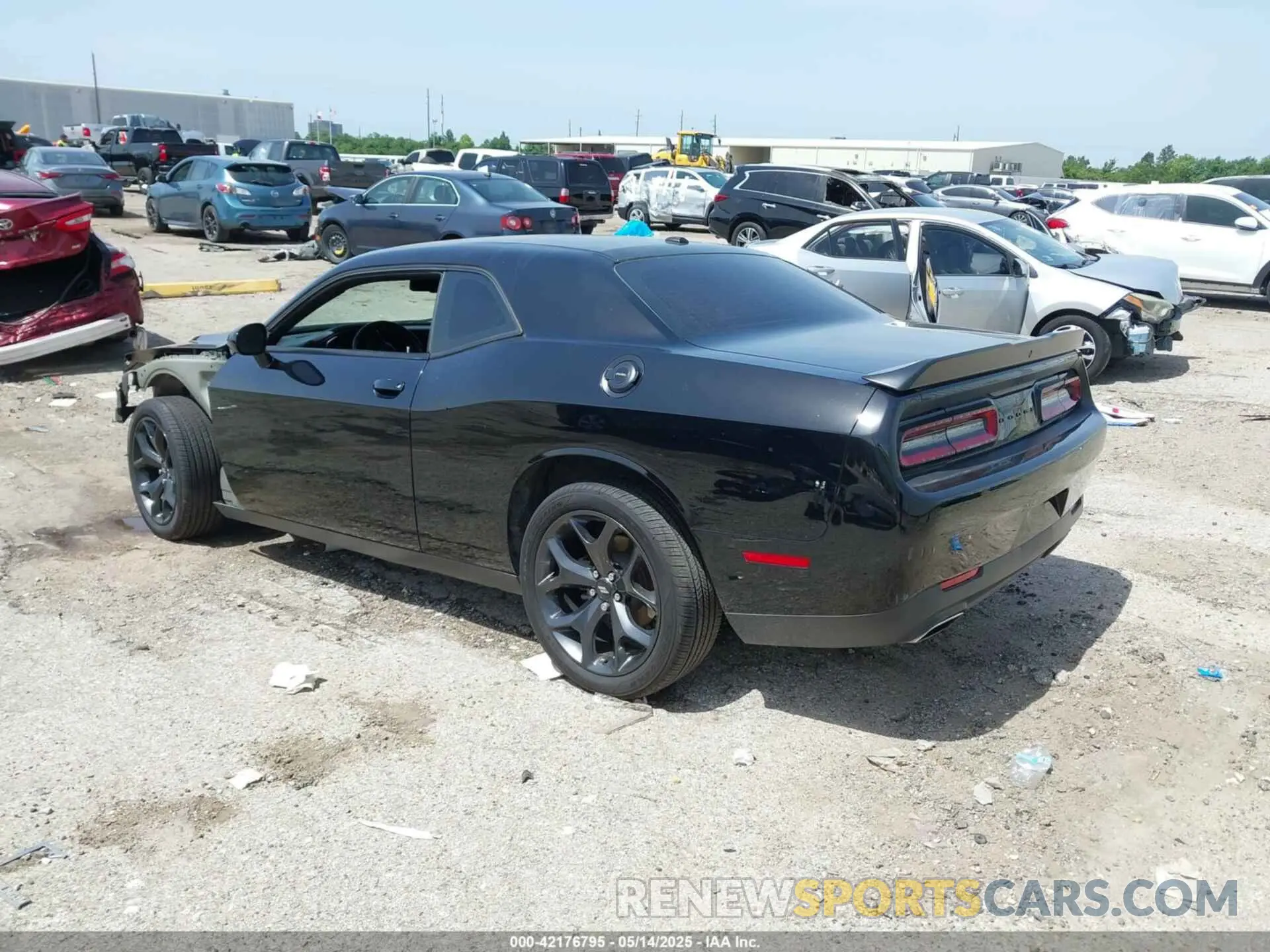 3 Photograph of a damaged car 2C3CDZAG1LH250837 DODGE CHALLENGER 2020