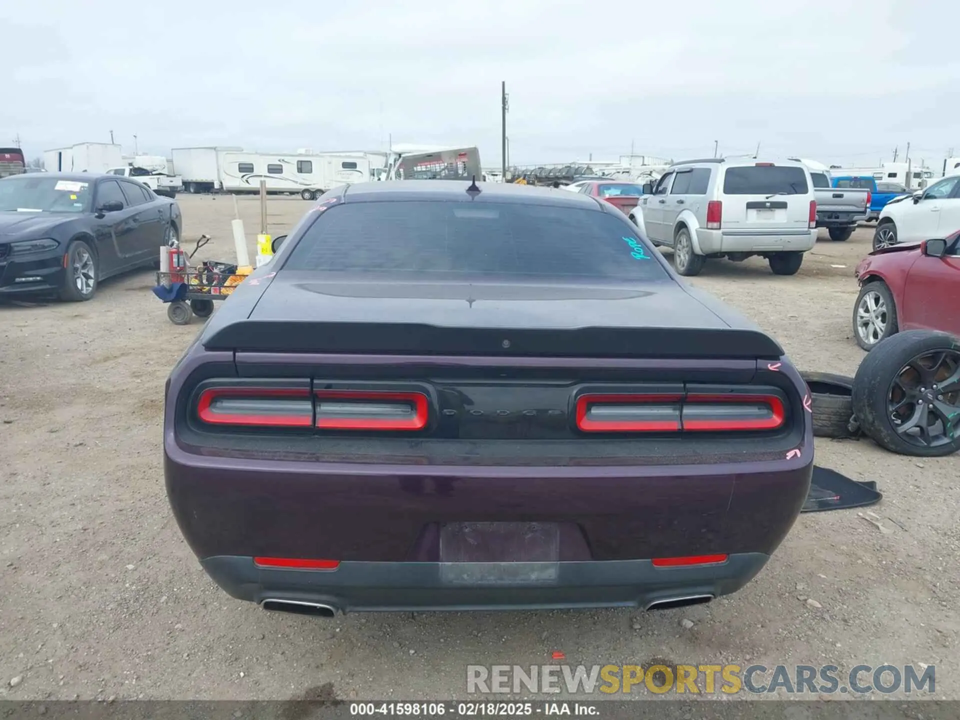 15 Photograph of a damaged car 2C3CDZAG1LH253771 DODGE CHALLENGER 2020