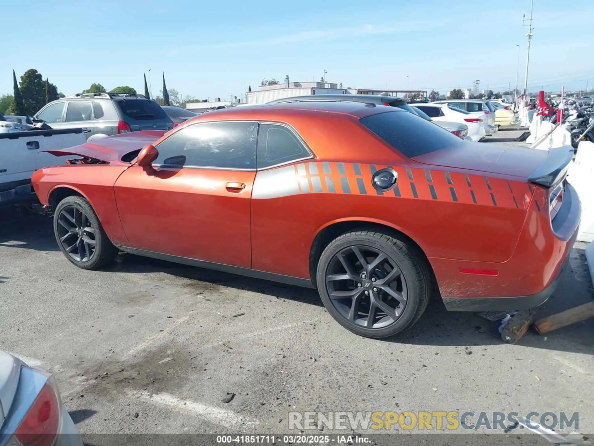14 Photograph of a damaged car 2C3CDZAG2LH214574 DODGE CHALLENGER 2020