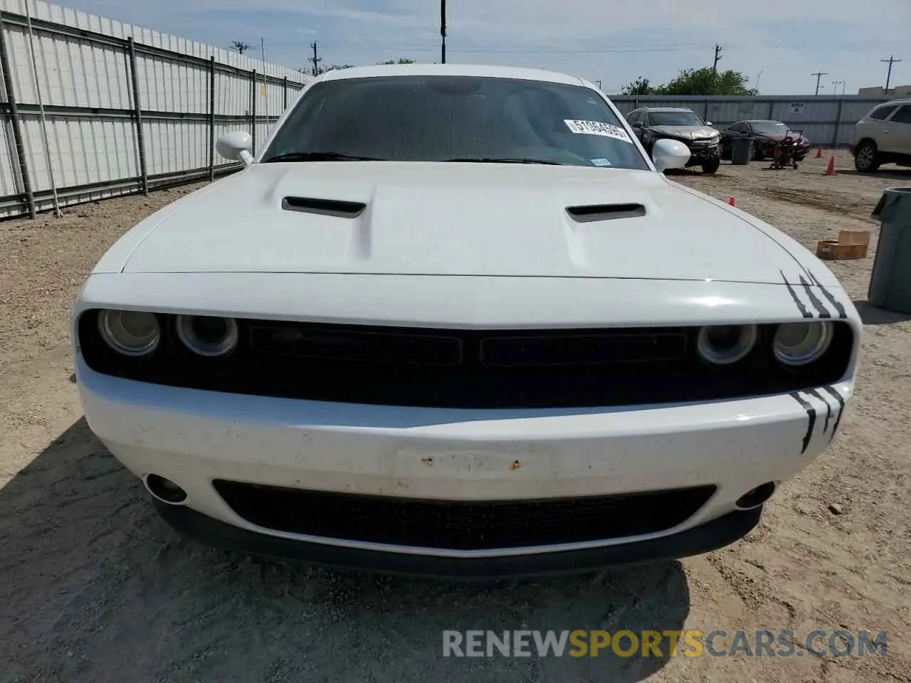 5 Photograph of a damaged car 2C3CDZAG5LH226394 DODGE CHALLENGER 2020